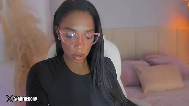aprilebony_ webcam