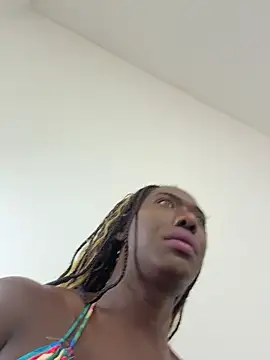 blackhotpartyts webcam