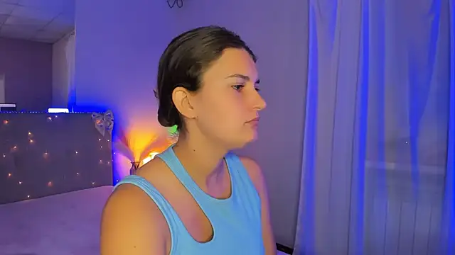 Laura_Leee webcam