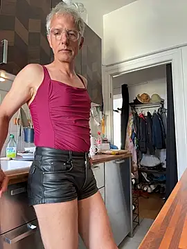 SexyLeon8 webcam