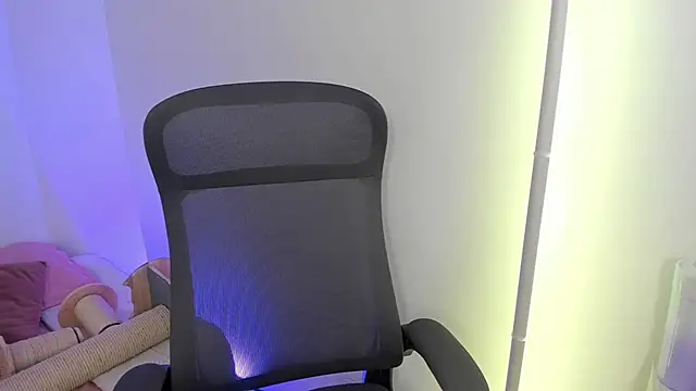 canelleGarces webcam