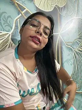 Himani_0122 webcam