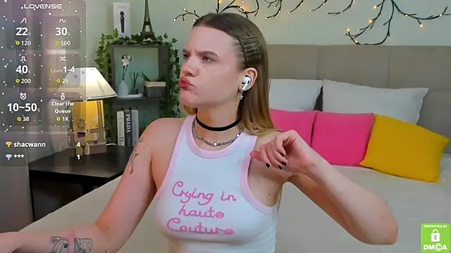 Emma_peach webcam