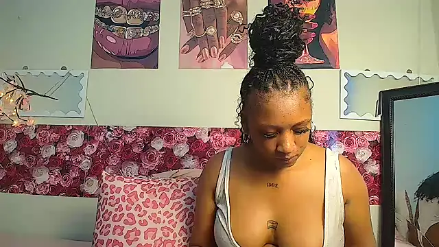 EnchantingLisa webcam