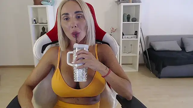 Blondie_VIP webcam