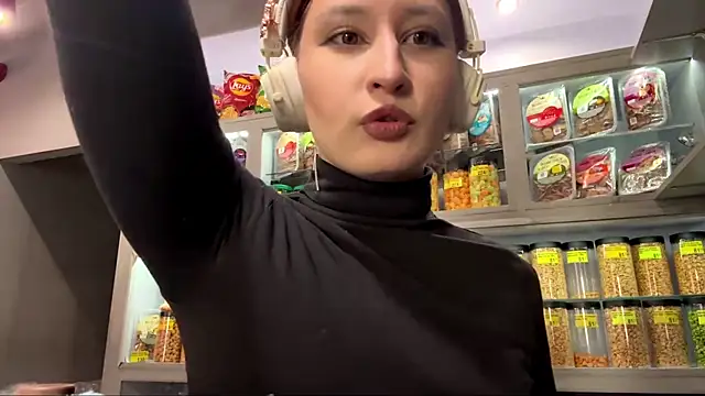 SuzanMoote webcam