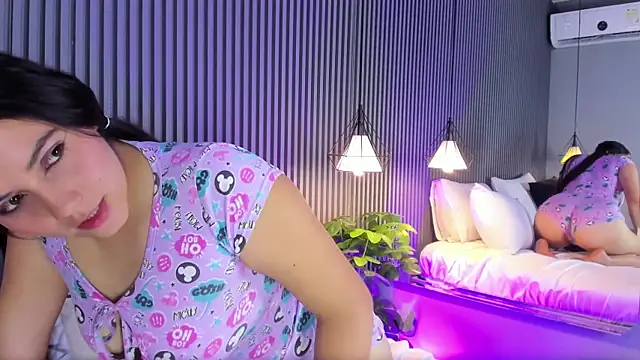 Mia_Hillss webcam