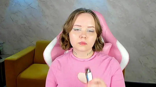 Tara-Linn webcam
