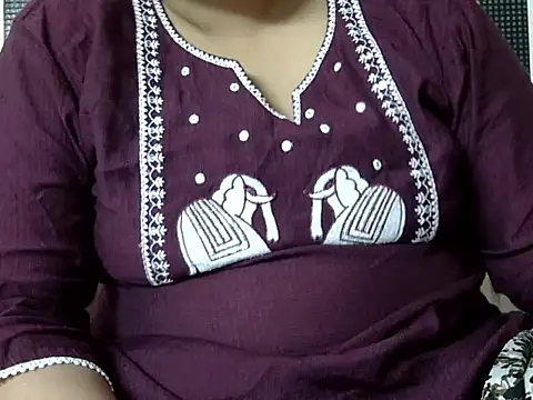 Sexy-radhika69 webcam