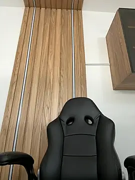 Emma_jonness webcam