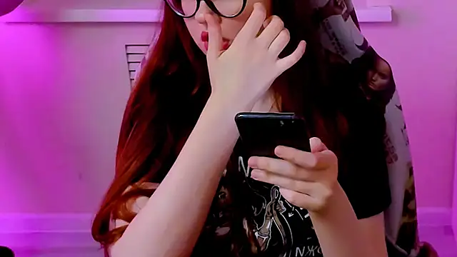 CarolGiggly webcam