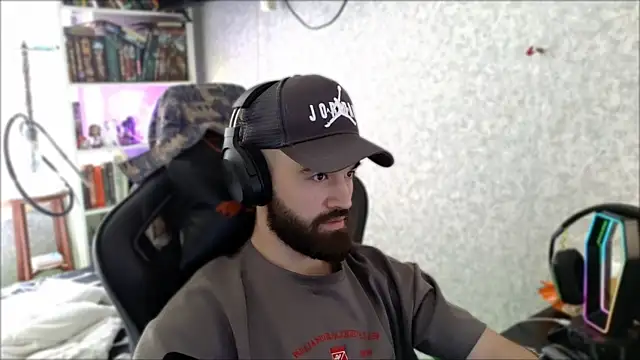 _Serious_Man webcam