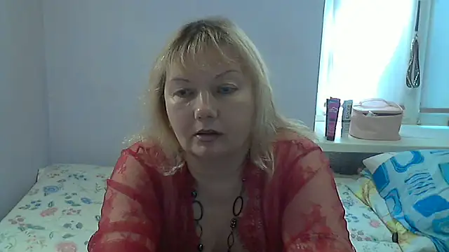 Lusi-777 live cam on StripChat
