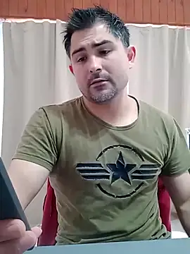bradd_32 (M young) - CUM+FuckWifeVideo BEST TIPPER