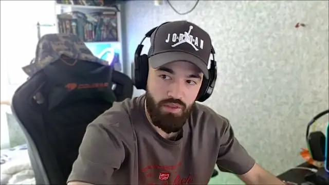 _Serious_Man webcam