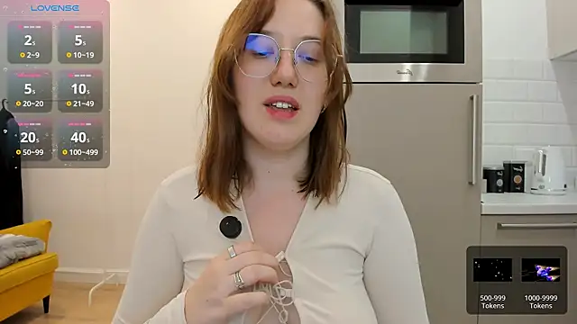 Charmy_Gracy webcam
