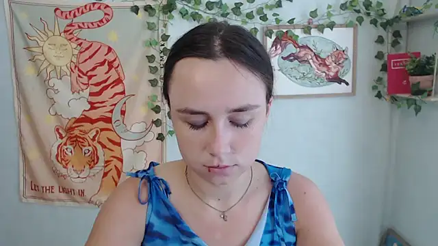 VeryVeryVeryShy_ webcam