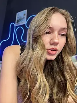 MilaMoone webcam