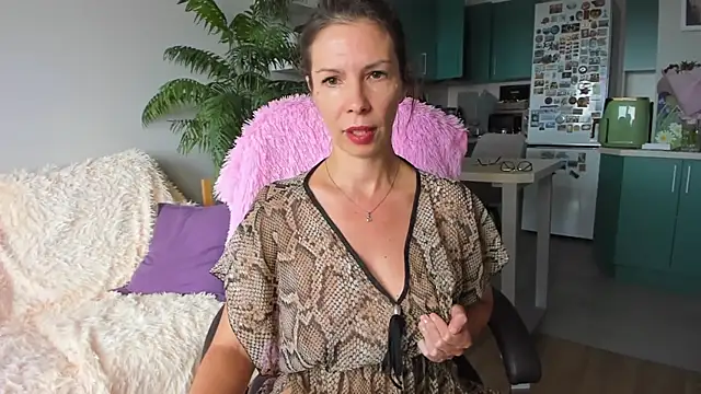 ChristinaGlory webcam