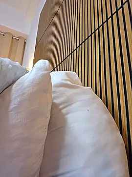 NeredaXxx webcam