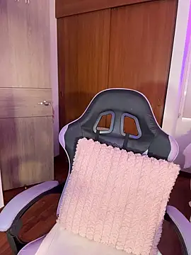 ArianaReynoldss webcam