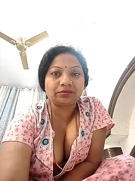 Cute-Janvi20 webcam