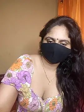 Sravvi499 webcam