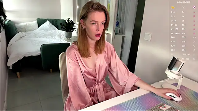 oopsnaked webcam