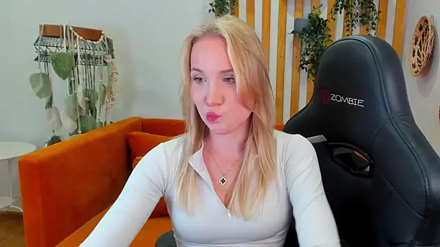 ElaraVoltage webcam