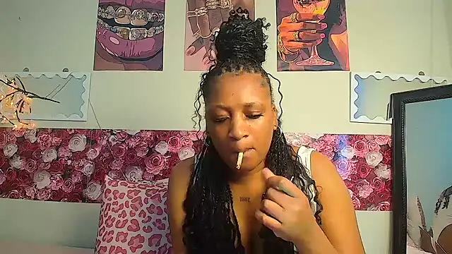 EnchantingLisa webcam