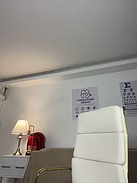 MegaanRouse_ webcam