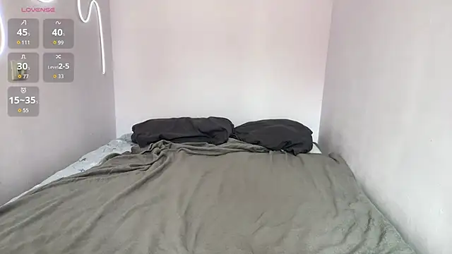 Lili_pup webcam