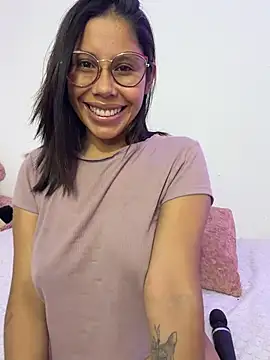 Mia_roux21 webcam