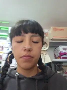 Cute_hollywood1 webcam