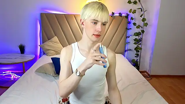 RonteCharlize webcam