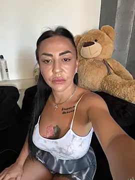 MaiaGold69 webcam