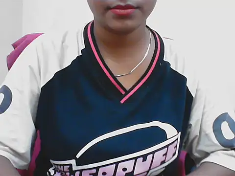 LovingPihu webcam