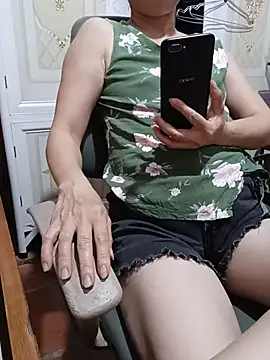 Jonaa99 live cam on StripChat