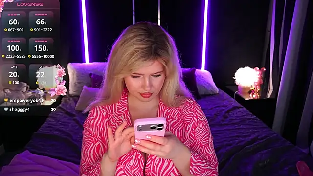 CocoSecretss webcam