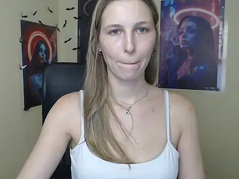 StrangerGi webcam