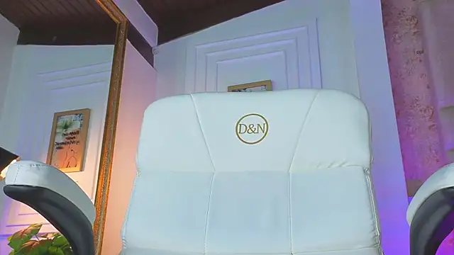 AlessiaLondon webcam