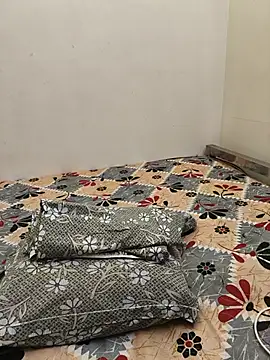 Cute_Kritika webcam