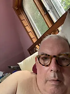 CharlieWeaver22 webcam