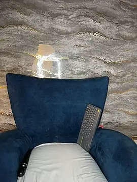 Mia_Luxor webcam