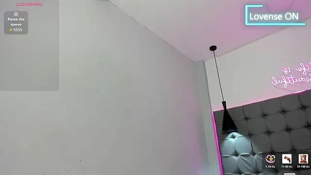 scarletcherry18 webcam