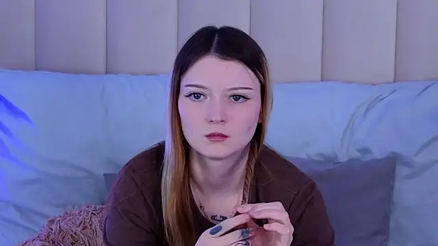 AlyssFrost webcam