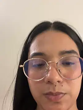 Annie-Vanegas webcam