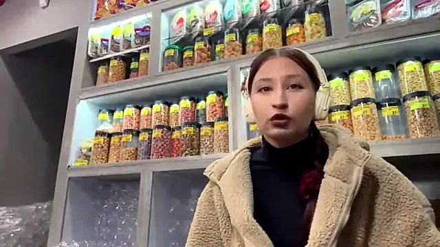 SuzanMoote webcam
