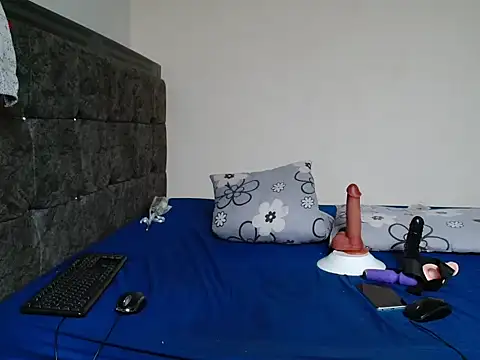 sexyebonyflwr webcam