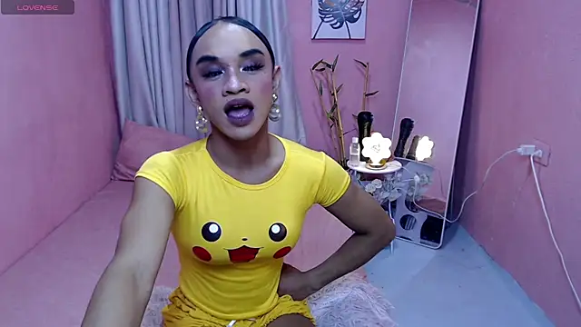 VivienneLuxe webcam